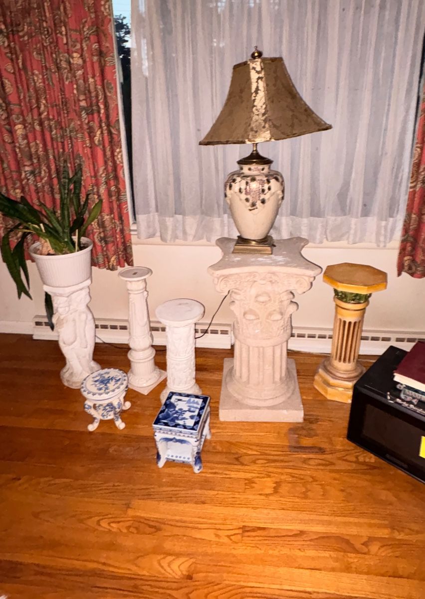 Beautiful solid pillars for lamps plants 