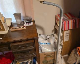 Floor adjustable lamp.