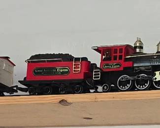 Toys R Us Train