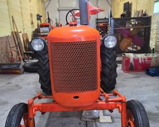 #1 Allis-Chalmers Tractor - Front View #1