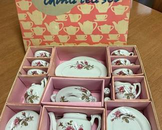 Vintage Moss Rose Toy Tea Set