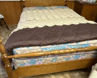 Vintage Wooden Spindle Bed Frame - Full Size