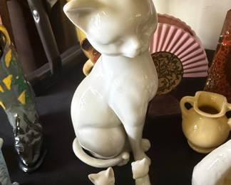 Vintage Ardalt Porcelain Cat Figurine with Kittens