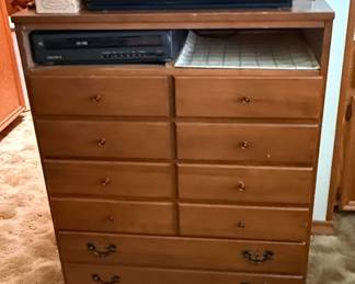 Ethan Allen Maple Chest of Drawers