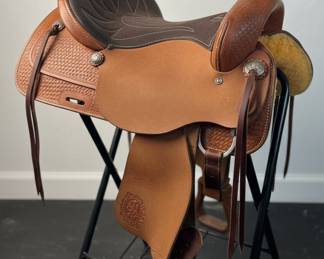 The American 1460-6 Western Saddle
