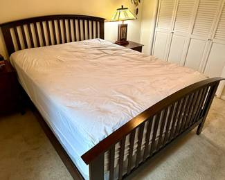 Beautyrest Silver Sea Glass Plush Pillow Top Queen Mattress with Dark Wood Slat Bed Frame