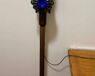 Dyson V8 Animal Cordless Vacuum Cleaner
