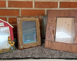 Farmhouse Style Photo Frame Set