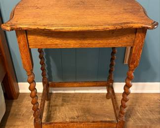 Oak Barley Twist Occasional Table Style