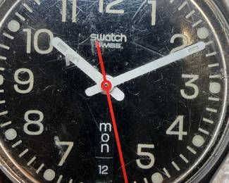 Swatch Red Sunday GB750 AG 2003 Quartz Watch