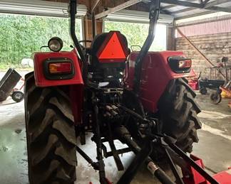 Mahindra 5570 4WD Tractor with Front Loader and Rotary Mower