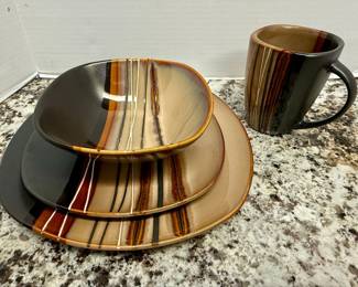 Hometrends "Bazaar Brown" Stoneware Dinnerware Set