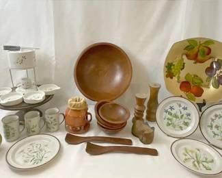Earthenware Winterberry Fondue
