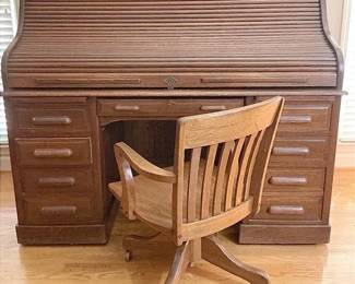 Rolltop Desk And Chair