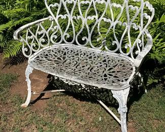 Outdoor Sweet Heart Bench