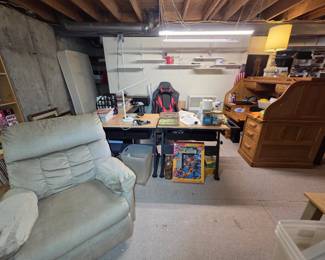 Rolltop desk recliner