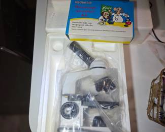 Microscope