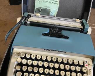 Smith Corona Galaxie Manual Typewriter