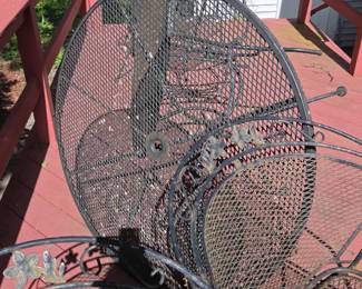 2 black wire/mesh tables & chairs