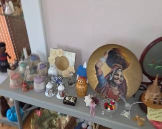 Variety of knick knacks