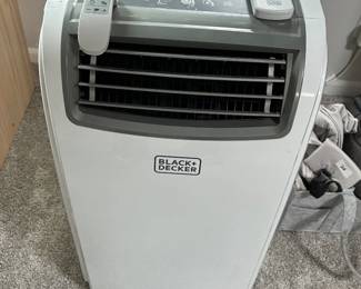 Black n Decker portable ac unit Model BPACT12, with remotes and window kit for install