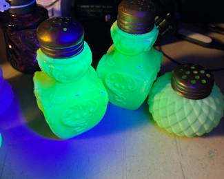 Milk glass with uranium!