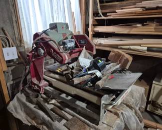 Grizzly tile saw