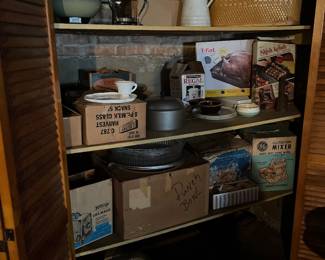 Retro Vintage Kitchen Appliances 