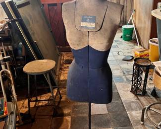 vintage Fairloom adjustable dress form, likely manufactured in the 1950s or 1960s.