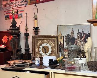 Lamps Wall Clocks Prints Vases 