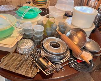 Vintage Bakeware, Kitchenware
