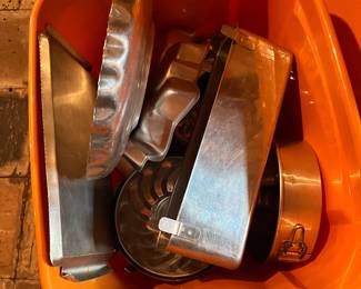 Vintage Aluminum Cake Pie Pans