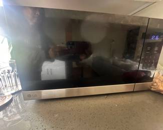 LG microwave