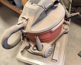 Large Craftsman Shop Vac.