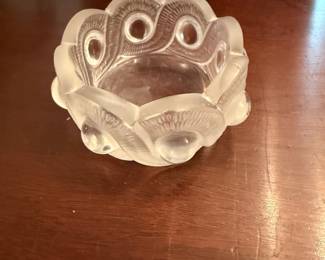 Very nice Lalique crystal bowl