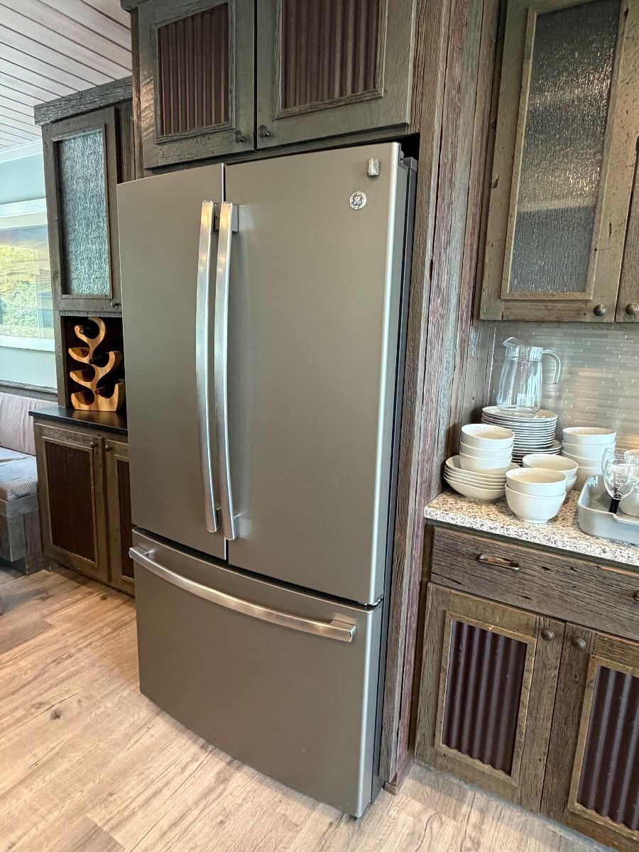 GE FRENCH DOOR REFRIGERATOR