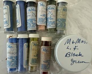 Paint powder/ M/M Smith in Dallas & from Germany