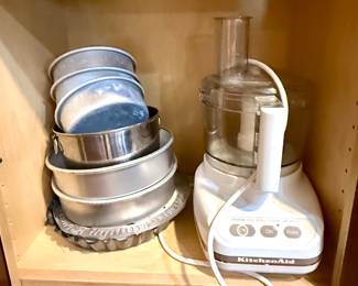 KitchenAid food processor- baking pans, cake decorating supplies 