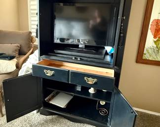 $200 Thomasville Armoire/hutch/ multi purpose 
