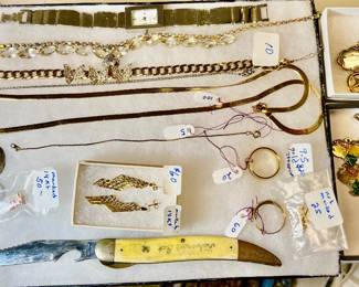 Antique keys and clock key $5 all gold items are below scrap price