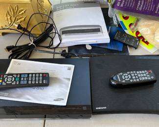 DVD players all work $10 each