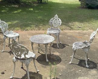 Cast aluminum table & 4 chairs