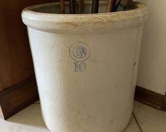 No. 10 crock Louisville Pottery
