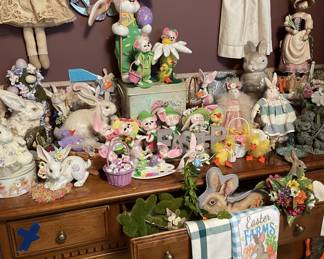 Dresser & Easter decorations