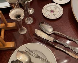 Silverplate & butterpats
