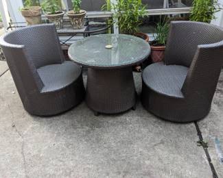 Outdoor dining set (also includes cushions)