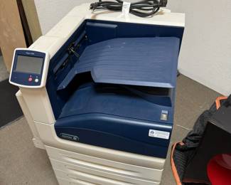 Xerox PHASER 7800 color printer. No longer made. Yours for parts.