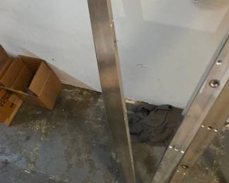 Machined aluminum linear chandelier body