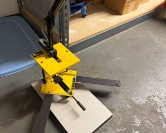 Logan F-300-2 picture joiner barely has used.
