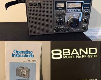 PANASONIC RF-2200 Shortwave FM/AM/SW 8 Band Portable Radio